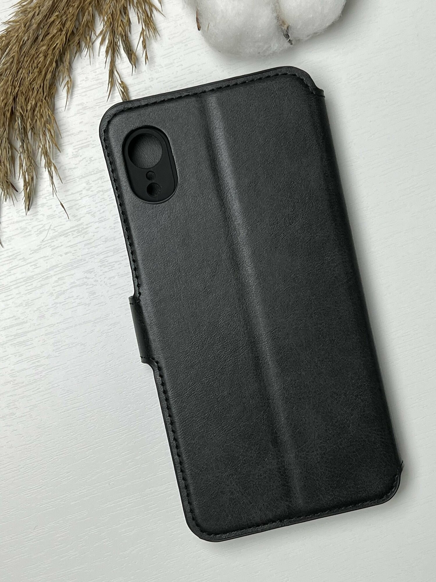 Чехол книжка для iphone XR кожаный с магнитной застежкой / Айфон Икс Р с хлястиком / flip чехол для iPhone XR с функцией подставки , черный