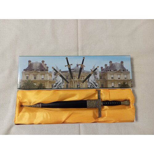 Кинжал сувенирный 