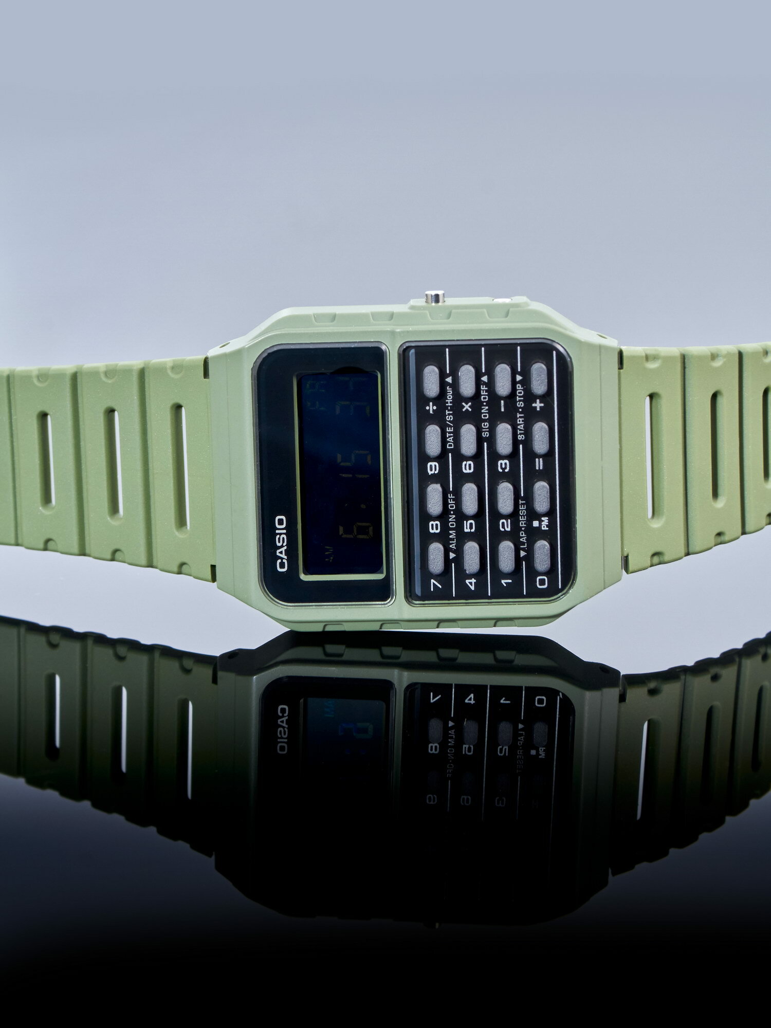 Наручные часы CASIO Спорт, зеленый — фото 1