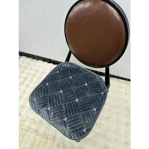 Сидушка на стул с завязками, велюровая, темно- серая 45*45 серый, темный, серый, размер 45 х 45 см