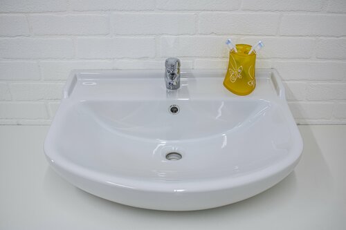 Раковина для ванной санфарфоровая с переливом универсал Амур 60
