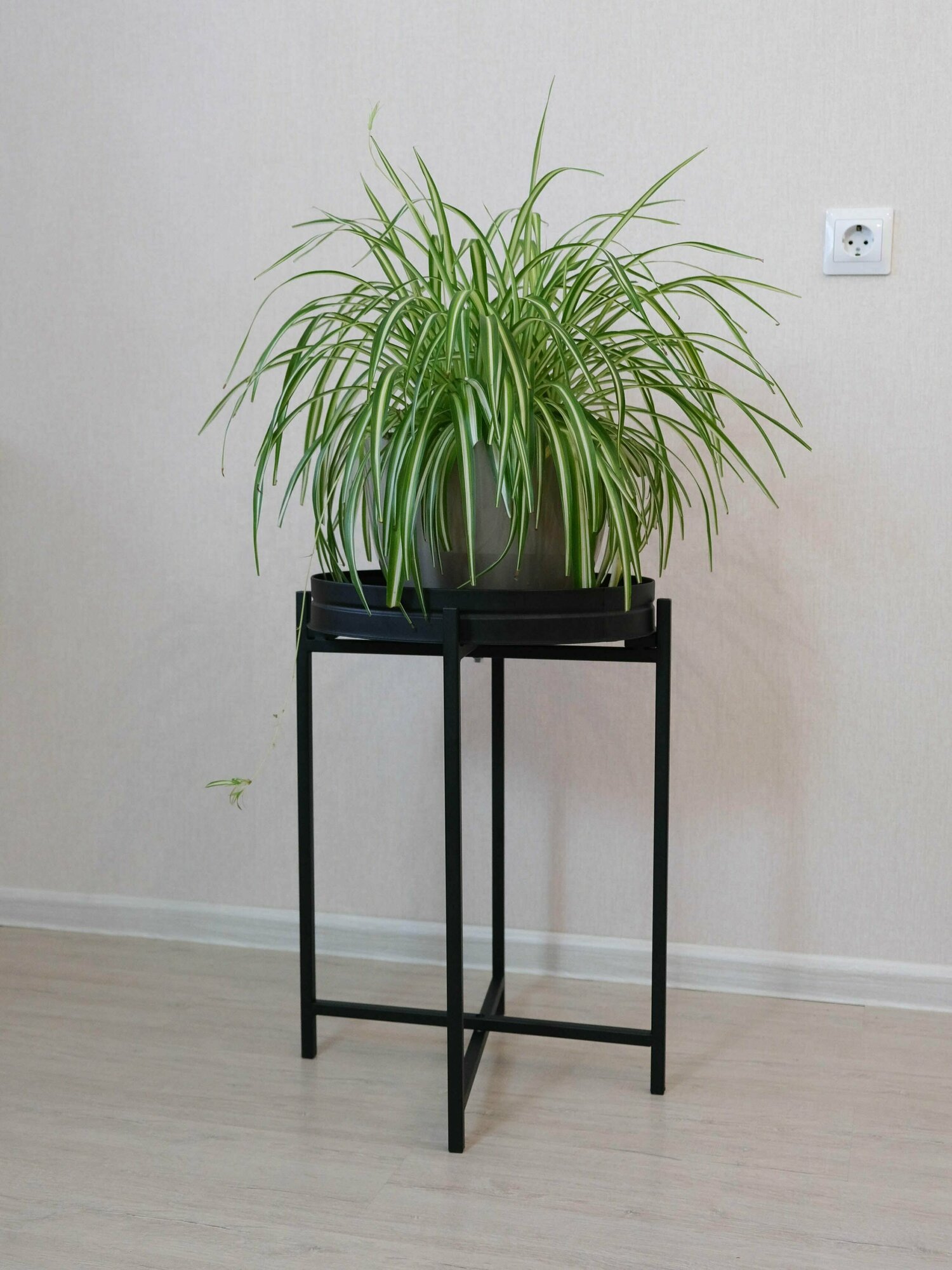 фото Напольная подставка для цветов в стиле лофт"юкша"