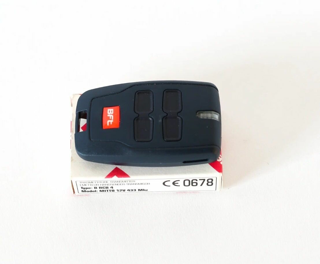 Пульт BFT Mitto 4 для автоматики ворот и шлагбаумов / брелок Бфт — фото 1