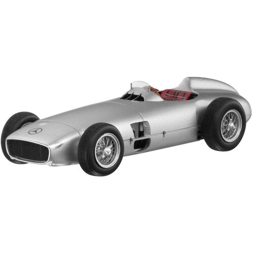 Модель Mercedes 2.5-litre Formula 1 race car, with free-standing wheels, W196, 1954