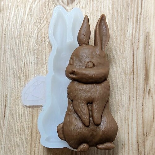 Молд Зайка сидит