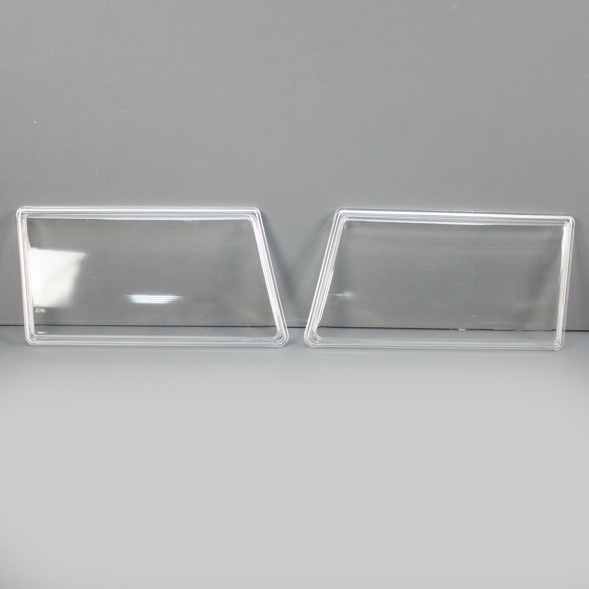 Гладкие стекла фар на ВАЗ 2108, 2109, 21099 (стекло) (лев, прав.)