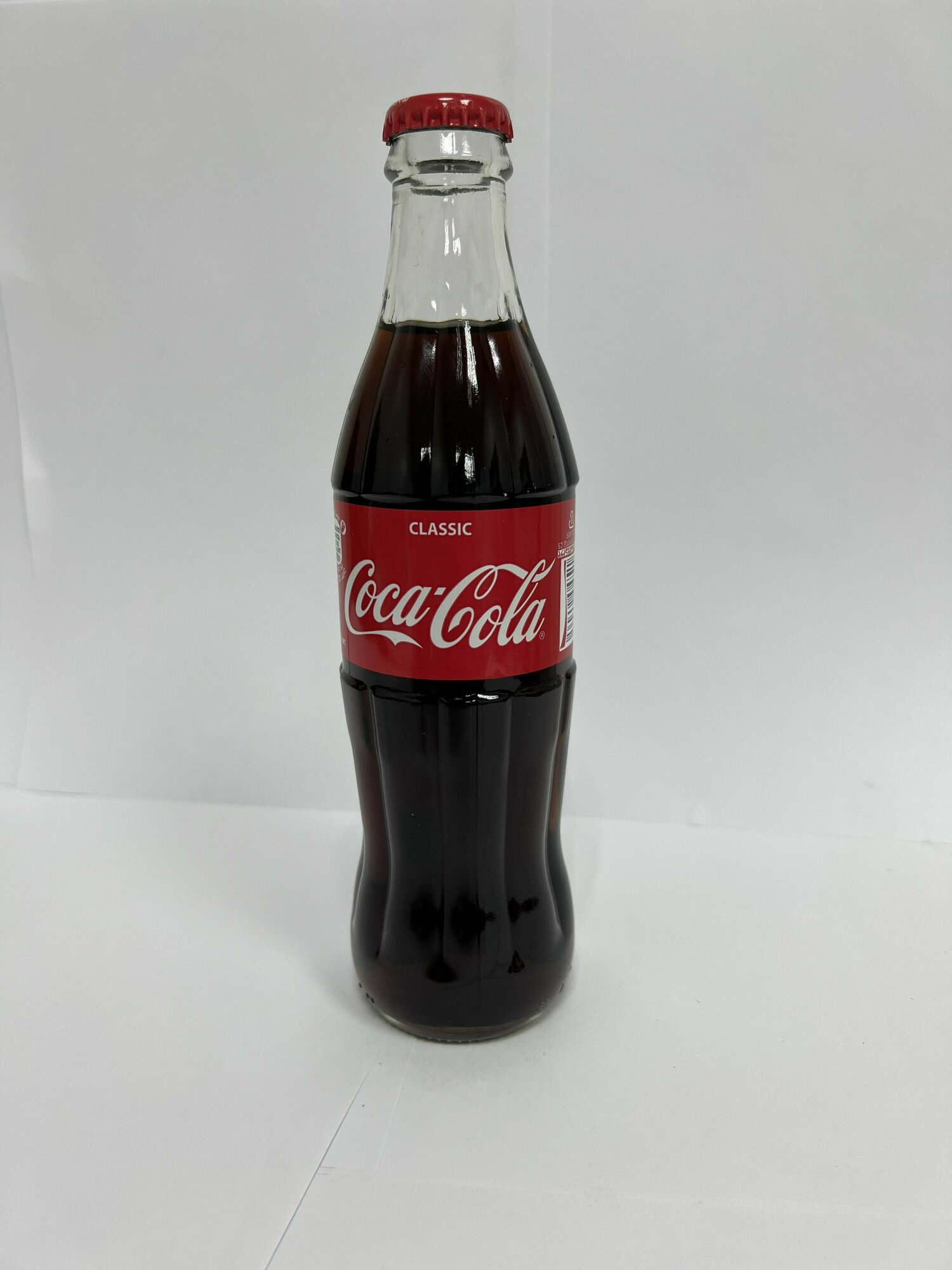 Напиток газированный COCA-COLA (Кока-кола), 0,33 л, стеклянная бутылка, 1548004 - фотография № 6