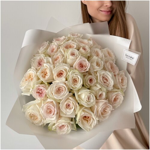 Ароматные пионовидные розы ‘Вайт О’Хара’ - букет BE MINE 041