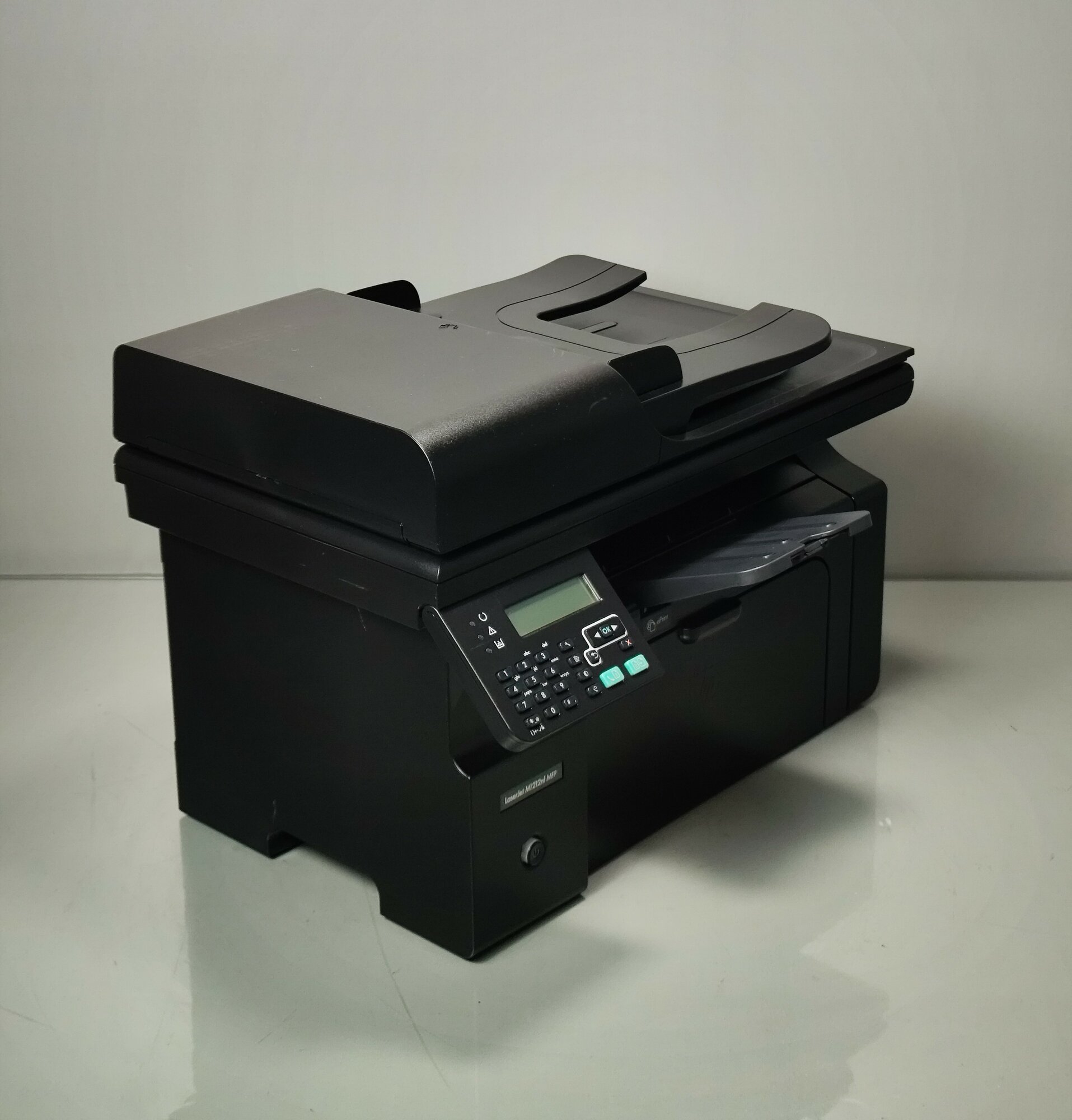МФУ HP LaserJet M1212nf MFP/A4/USB/LAN. Товар уцененный — фото 1