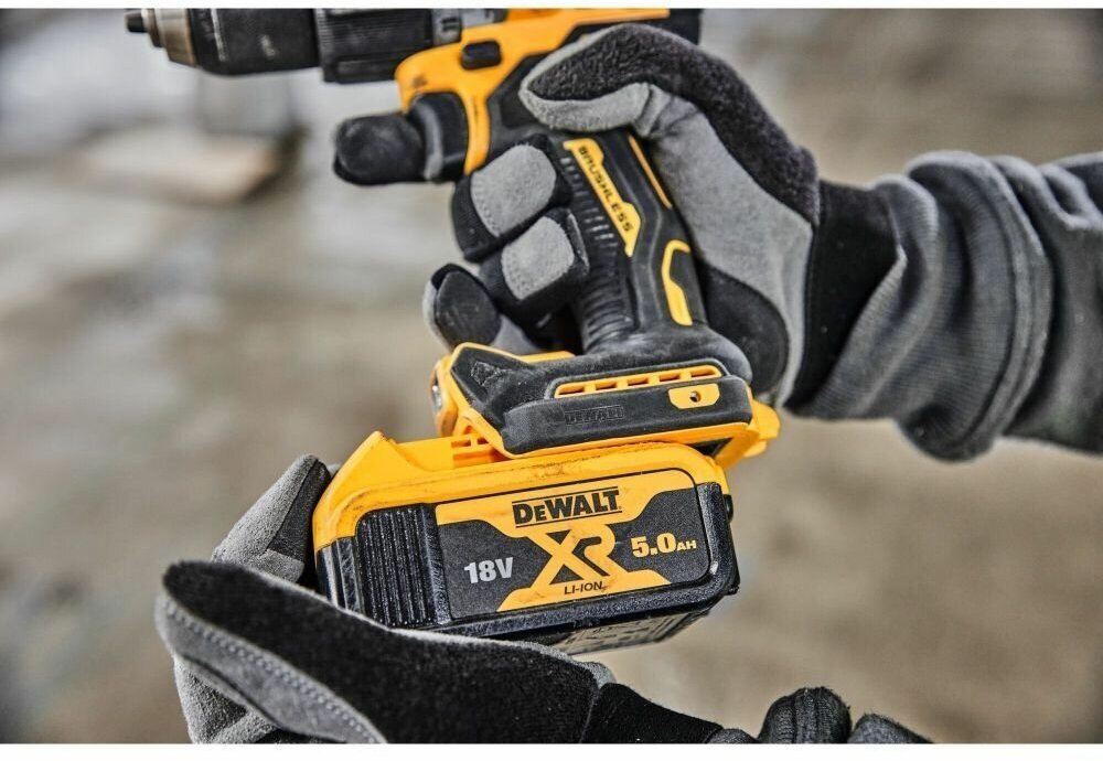 Аккумуляторная дрель-шуруповерт DeWalt DCD805NT ударная (без акк, без з/у) - фото №4