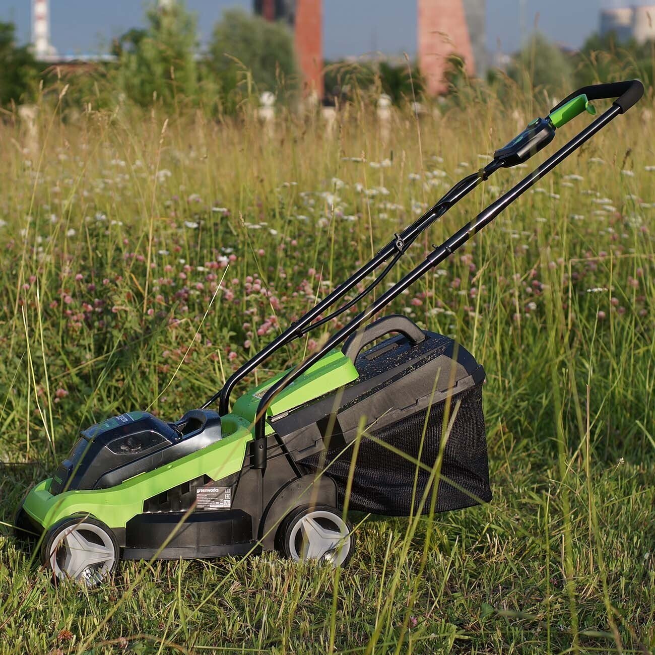 Аккумуляторная газонокосилка Greenworks G24LM32K2 2 А·ч с АКБ и ЗУ 33