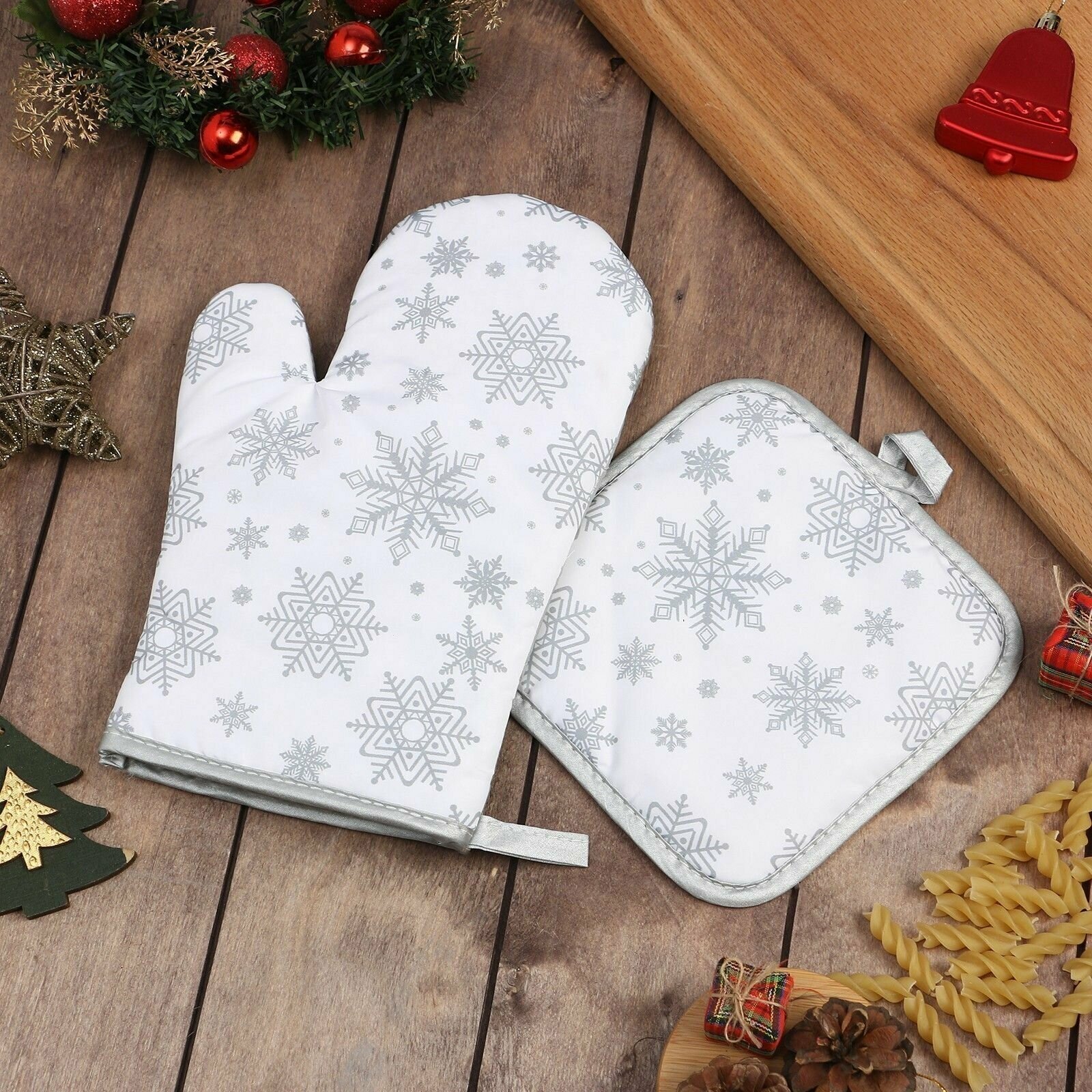 фото Кух. набор 2 пр. Доляна Снежинки серебро прих. 17x17 см, вареж. 26x16 см,100% п/э