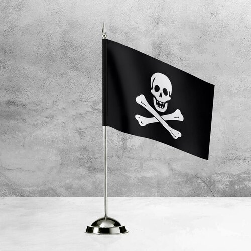 Настольный Пиратский флаг на пластиковой подставке под серебро настольный пиратский флаг на пластиковой белой подставке