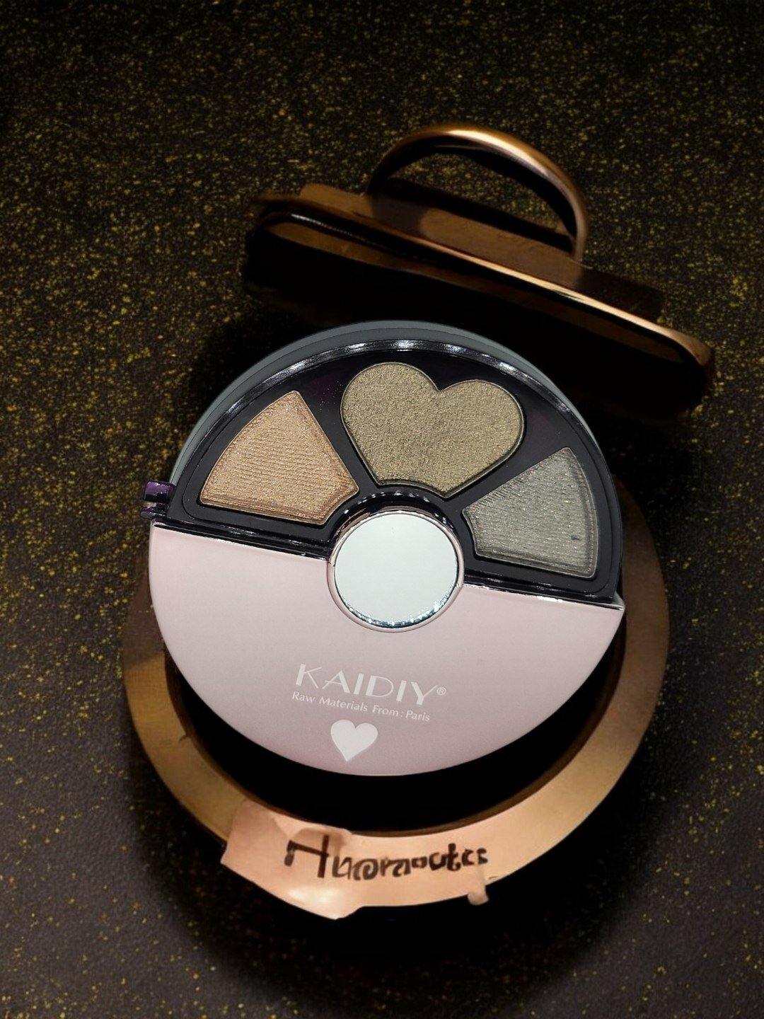 Тени для глаз KAIDIY с сердцевидным рефилом — стойкие пигменты, набор из 3 оттенков — фото 1