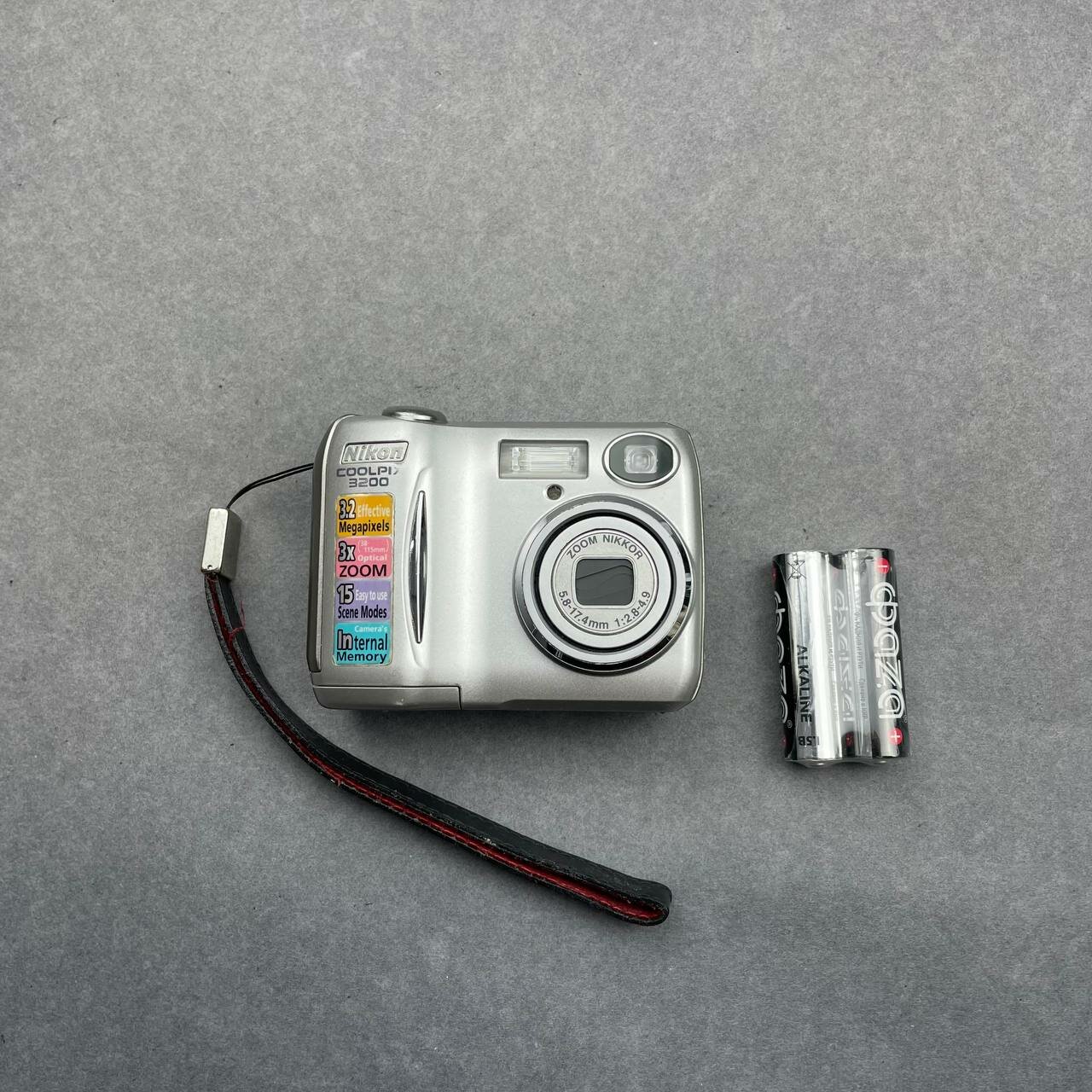 Цифровой компактный фотоаппарат Nikon Coolpix S3200 16 МП, серый