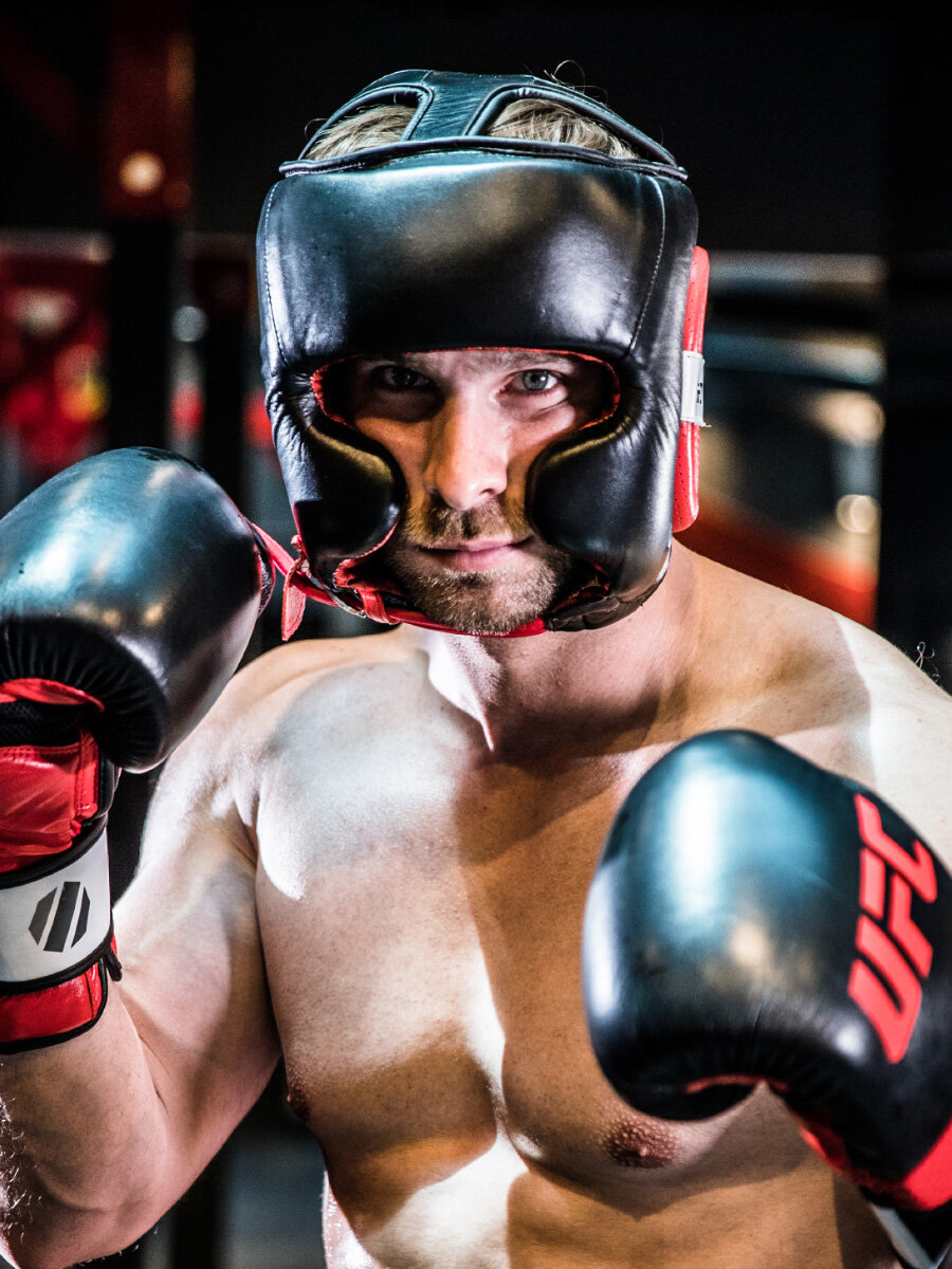 Тренировочный шлем боксерский UFC PRO UHK-69956 (размер L) — фото 1