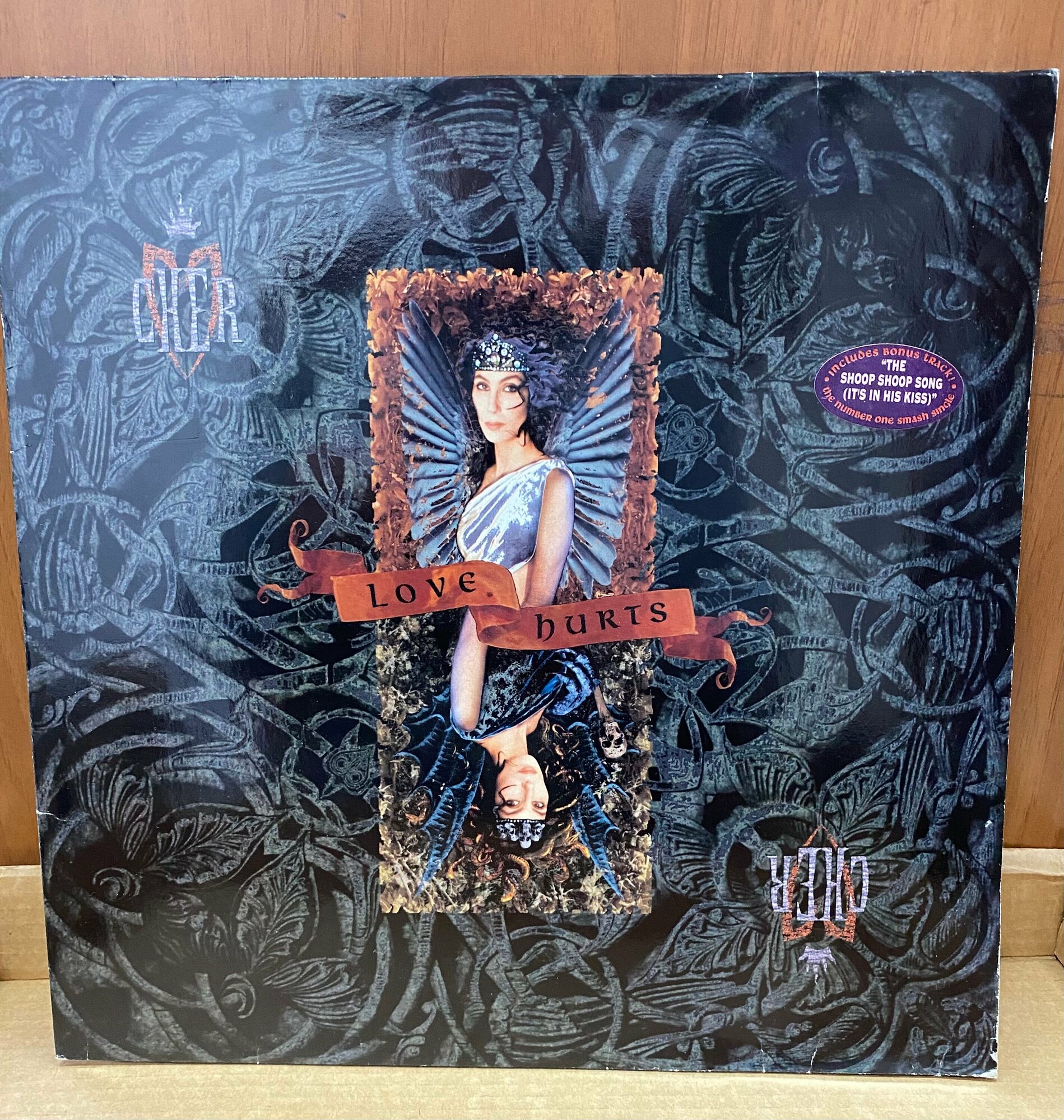 Виниловая пластинка "Cher - Love Hurts" 1991 года GERMANY LP