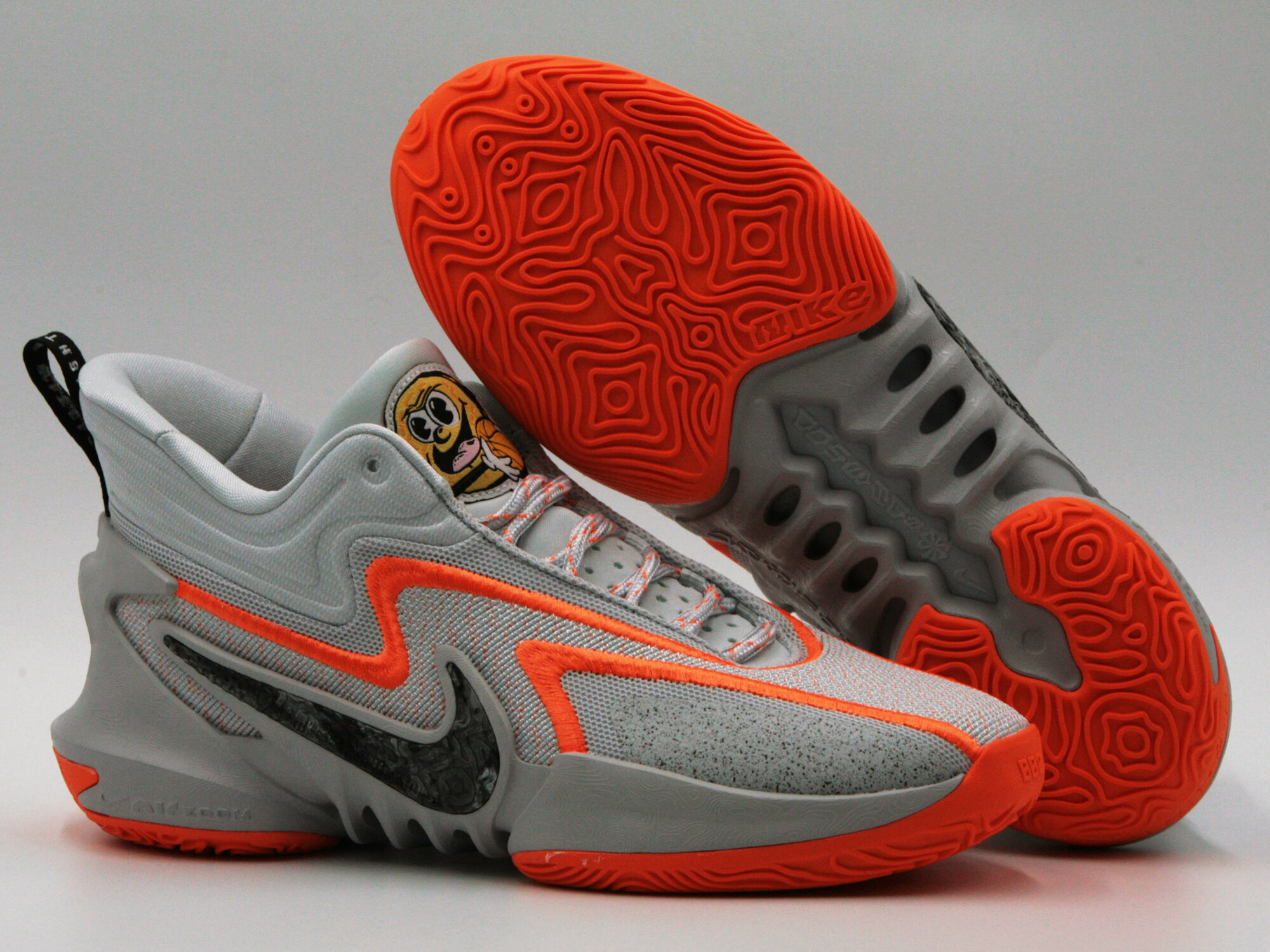 Кроссовки NIKE Cosmic Unity 2, полнота D, размер 9,5 US, оранжевый, серый