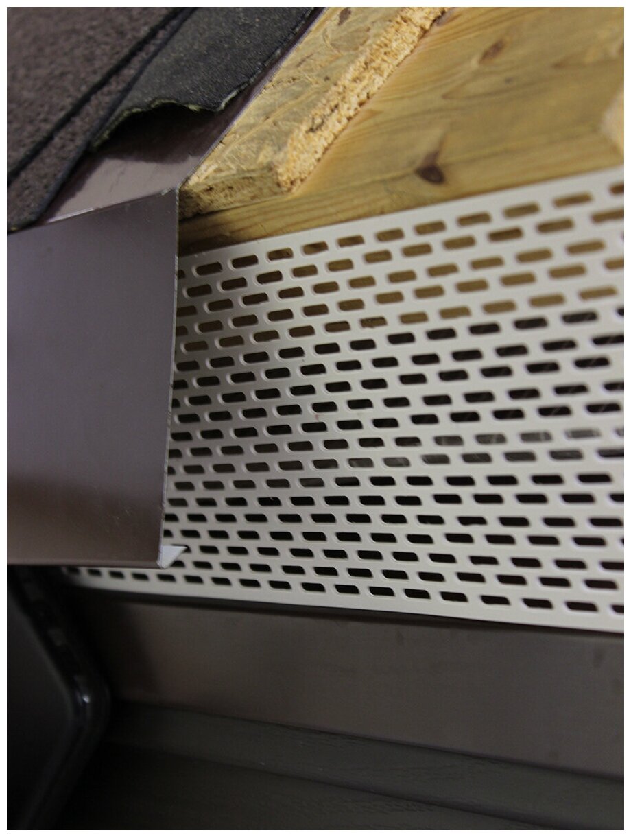 Лента Карнизная вентиляционная ПВХ (0,1х5м) сетка перфорированная (RAL 9003) белый - фотография № 5