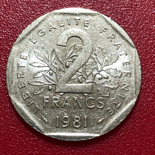 Монета Франция 2 Франка 1981 год #2-8