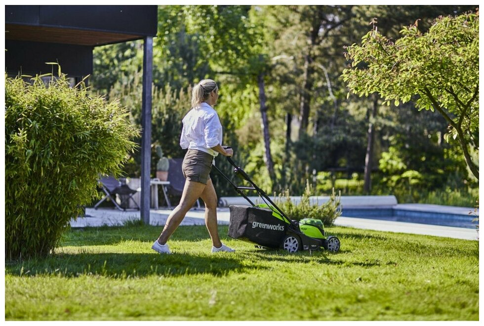 Аккумуляторная газонокосилка greenworks G24X2LM41 2512607, без АКБ и ЗУ, 41 см - фотография № 20