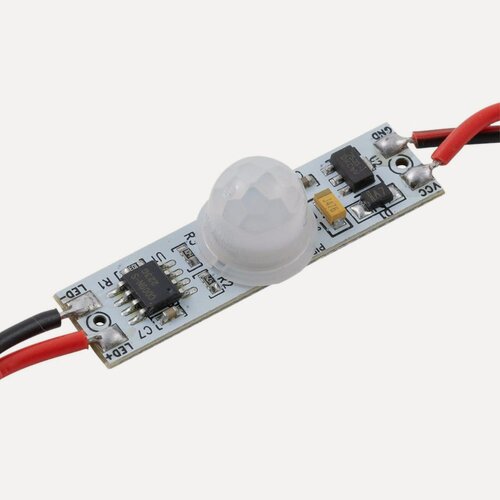 Изображение товара 04-46 Выключатель с ИК датчиком движения на корпусе в ал. профиль, монохром, 12/24В, 36/72Вт, IP20, 38х10х6,2мм.