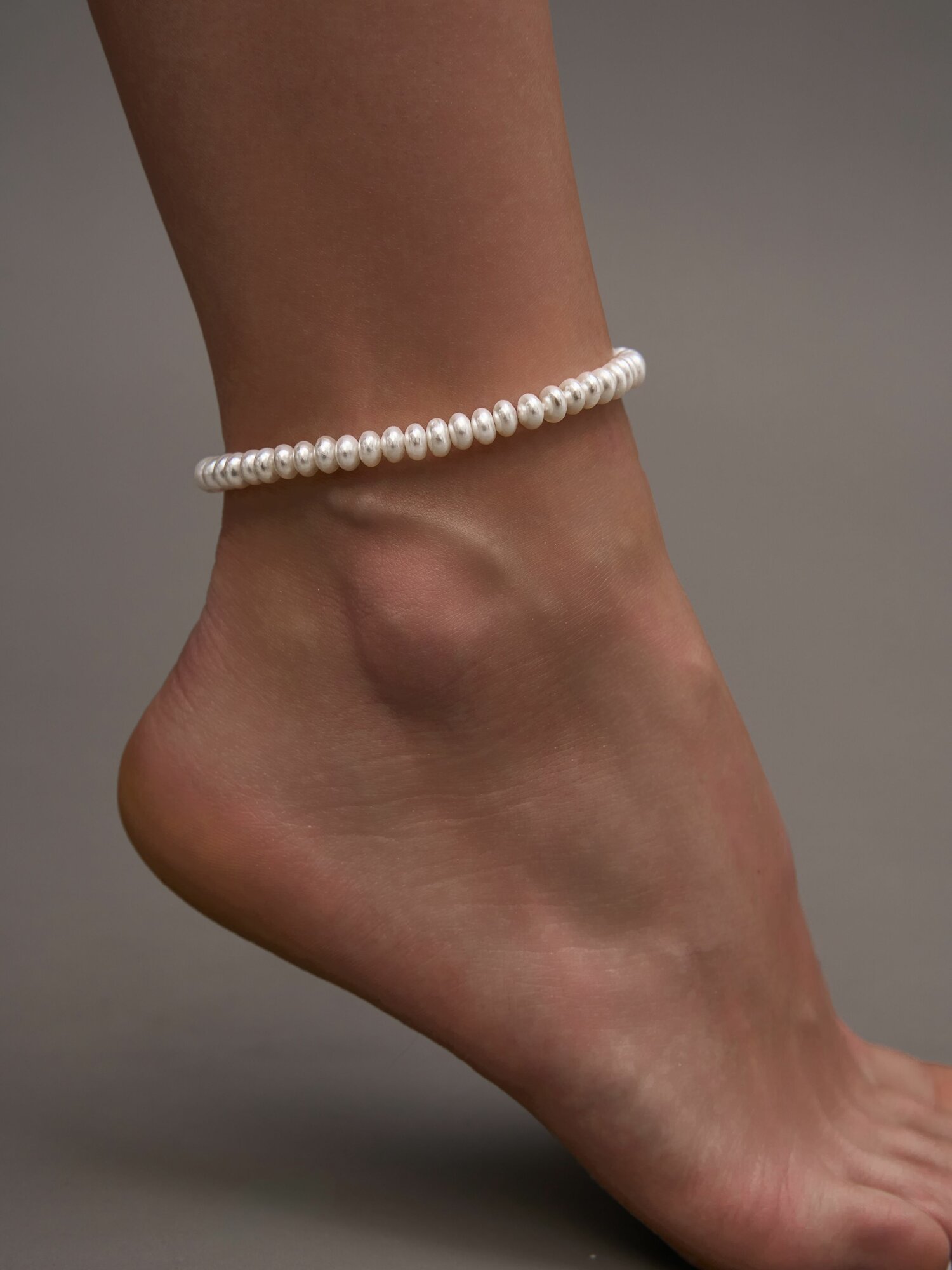 Браслет на ногу, длина 21 см, 1 шт., белый — фото 1