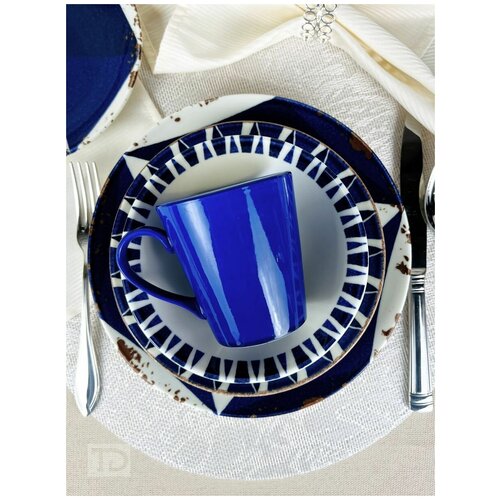 Столовый сервиз, набор фарфоровых тарелок. KARAGA. 10 предметов на 2 персоны. Геометрия (микс, синий). Фарфор.