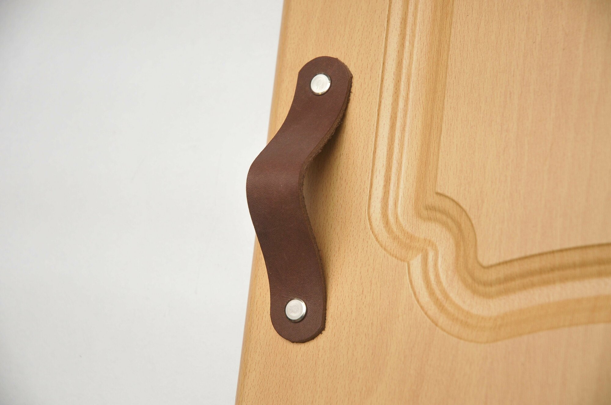 Ручка для мебели кожаная 96 мм без логотипа коричневая/скоба/кожедуб - фотография № 8