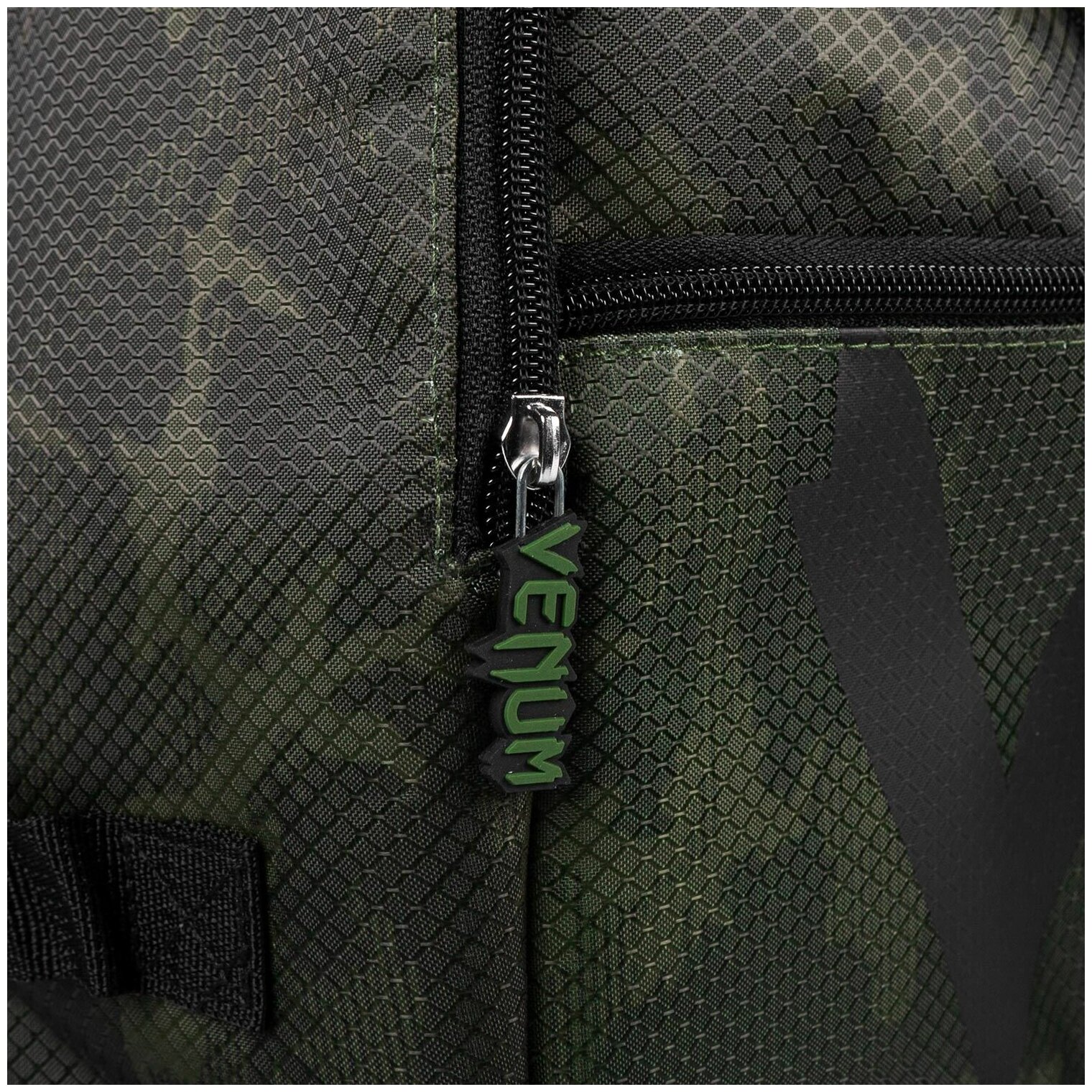 Сумка Venum Sparring Sport Bag Black/Camo - фотография № 7