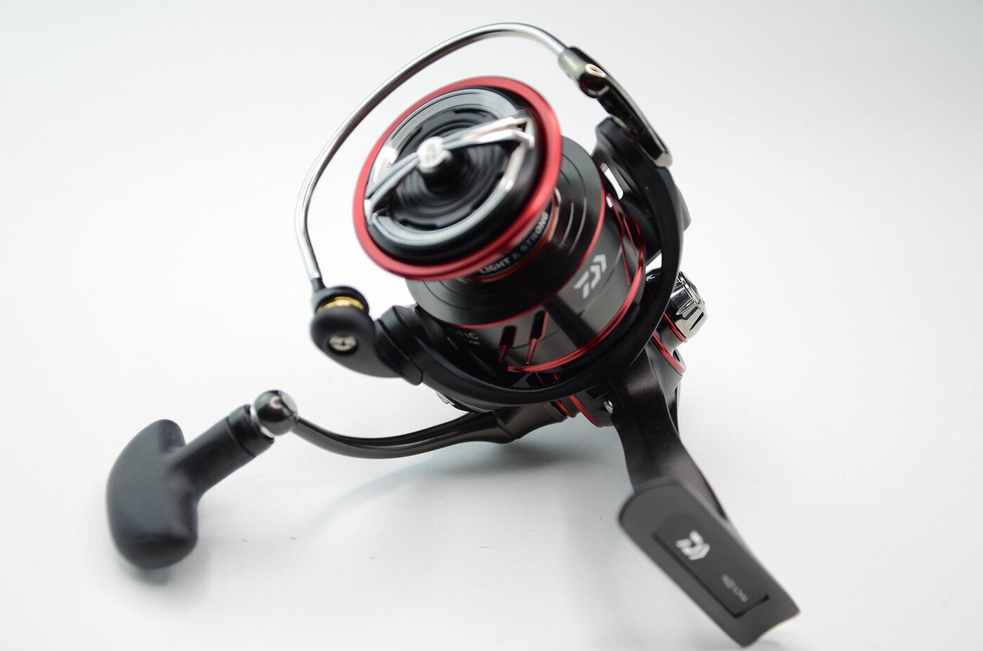 Катушка безынерционная DAIWA Ballistic LT 3000D CXH 3000 — купить в ...