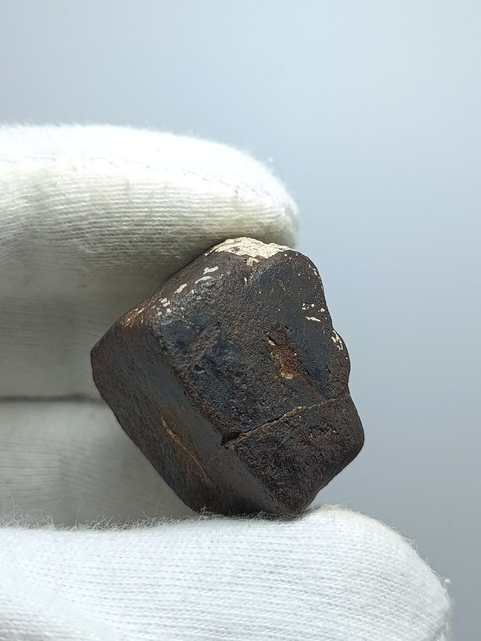 Псевдоморфоза лимонита по пириту 26 мм, 39 г — фото 1