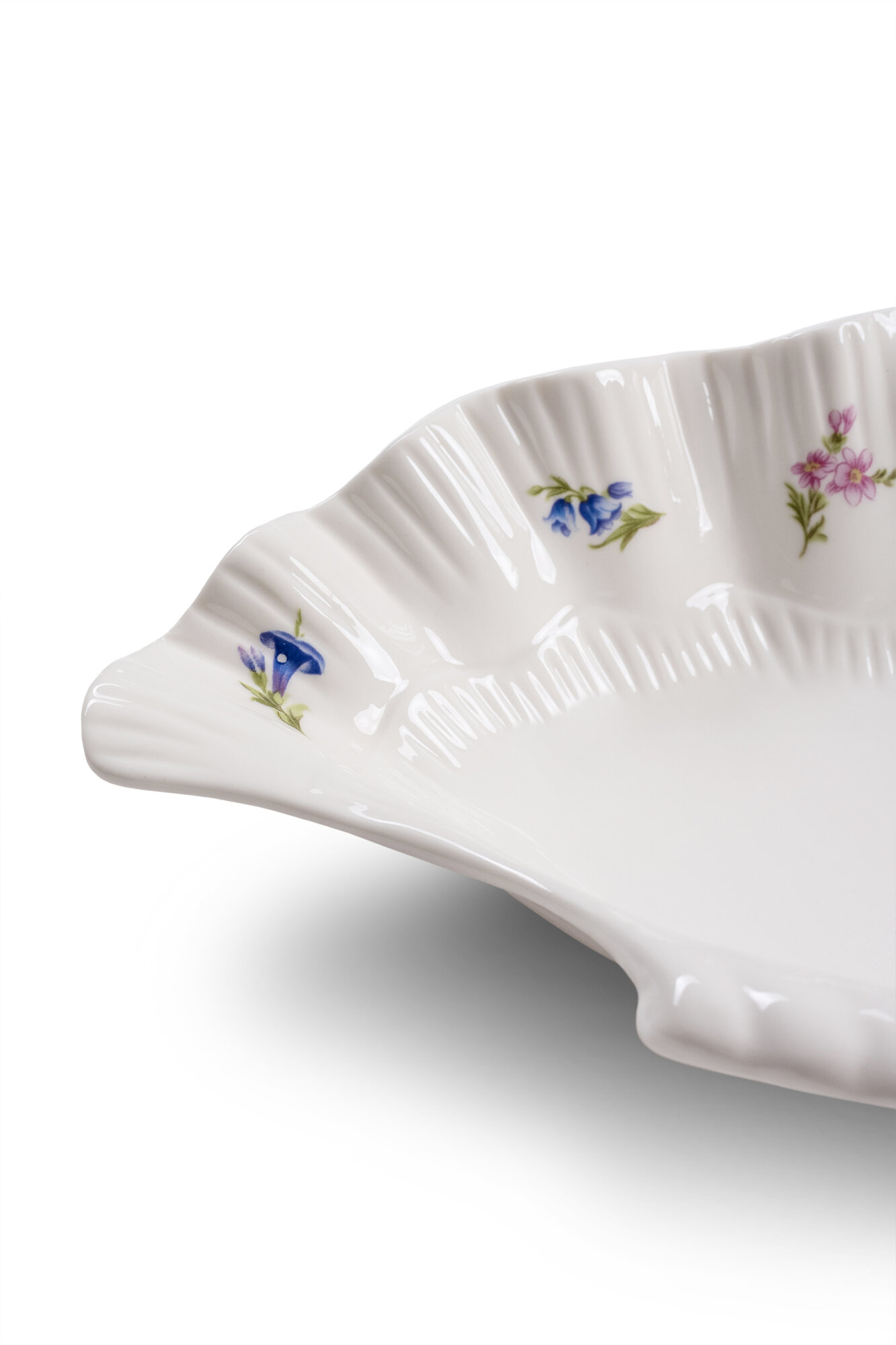 Сервировочная тарелка "Ракушка", керамика, красно-синий цветочный декор, 26 см — фото 1