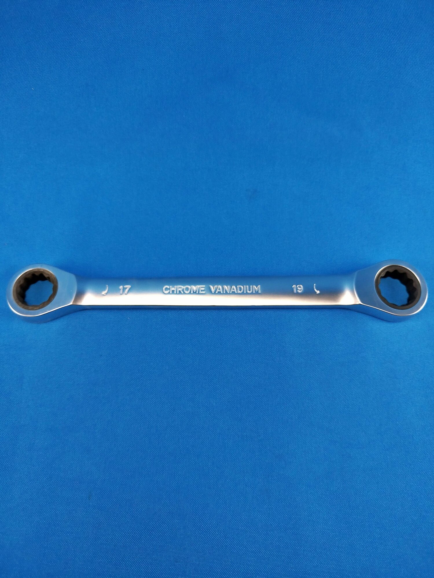 Ключ накидной трещоточный "AIRLINE" 17x19мм