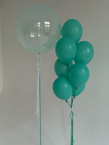 Изображение товара Воздушные шары с гелием надутые в фонтан из латексных шаров и большой шар баблс с пенопластом, 8 шт