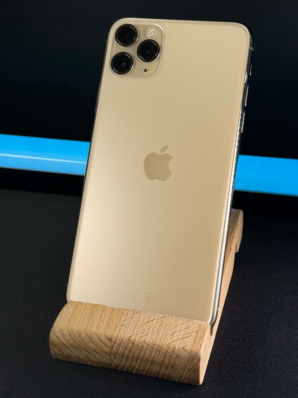 Смартфон Apple iPhone 11 Pro Max, 256gb, Gold, RU, nano SIM + eSIM