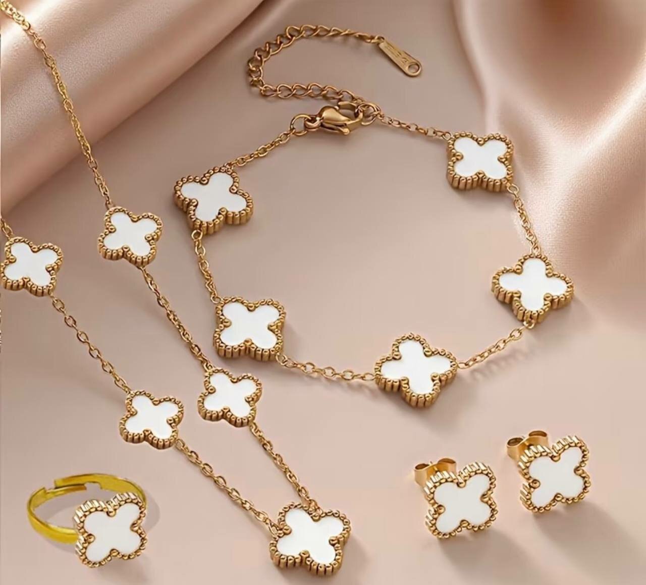 Комплект бижутерии Stainless steel: браслет, колье, серьги, кольцо, размер кольца 17.55, размер колье/цепочки 48 см, белый, — фото 1