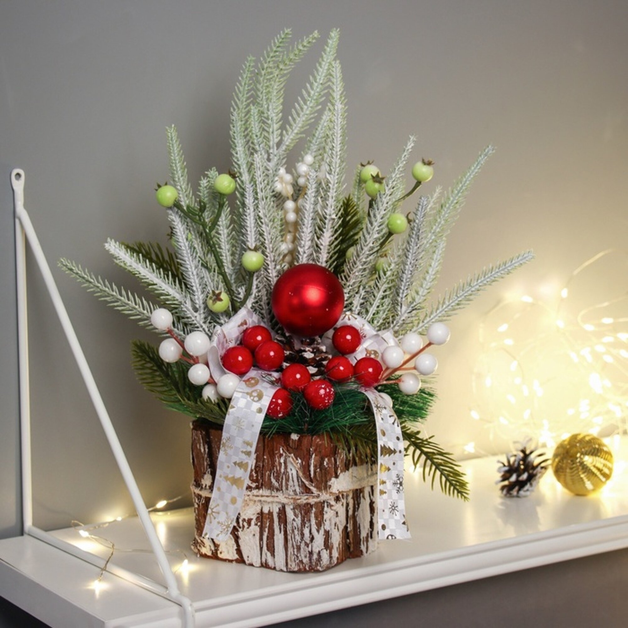 Новогодняя композиция на стол «Зимнее волшебство. Яркая сказка» 35 см