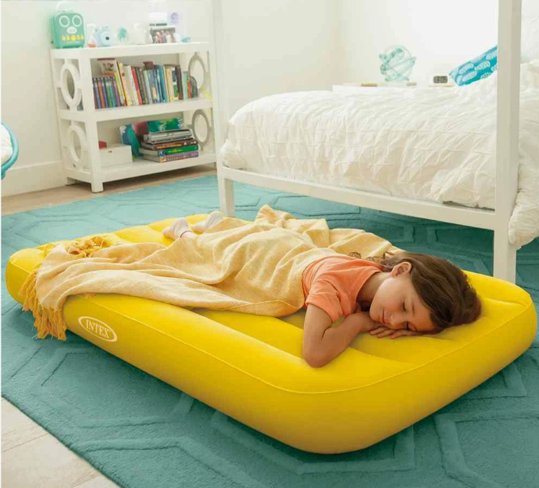 Детский надувной матрас 88х157х18 см, Cozy Kids Airbed, до 45кг,1-местный, от 3-10 лет, без насоса, желтый, intex 66803
