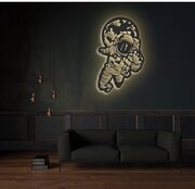 Декоративное панно на стену с жёлтой подсветкой 35х56