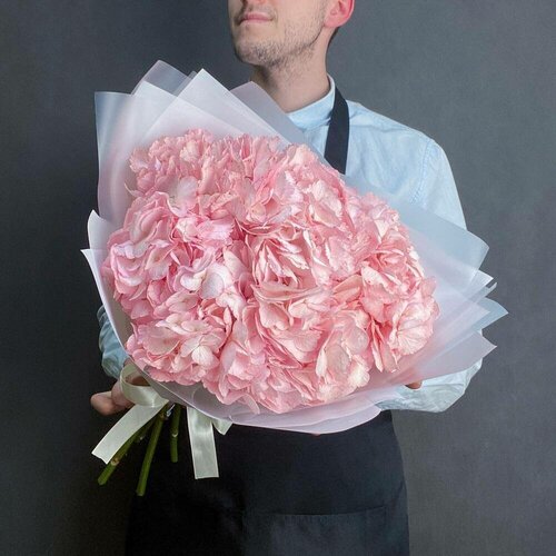 Букет живых цветов "5 розовых воздушных гортензий", цветочный магазин Wow Flora