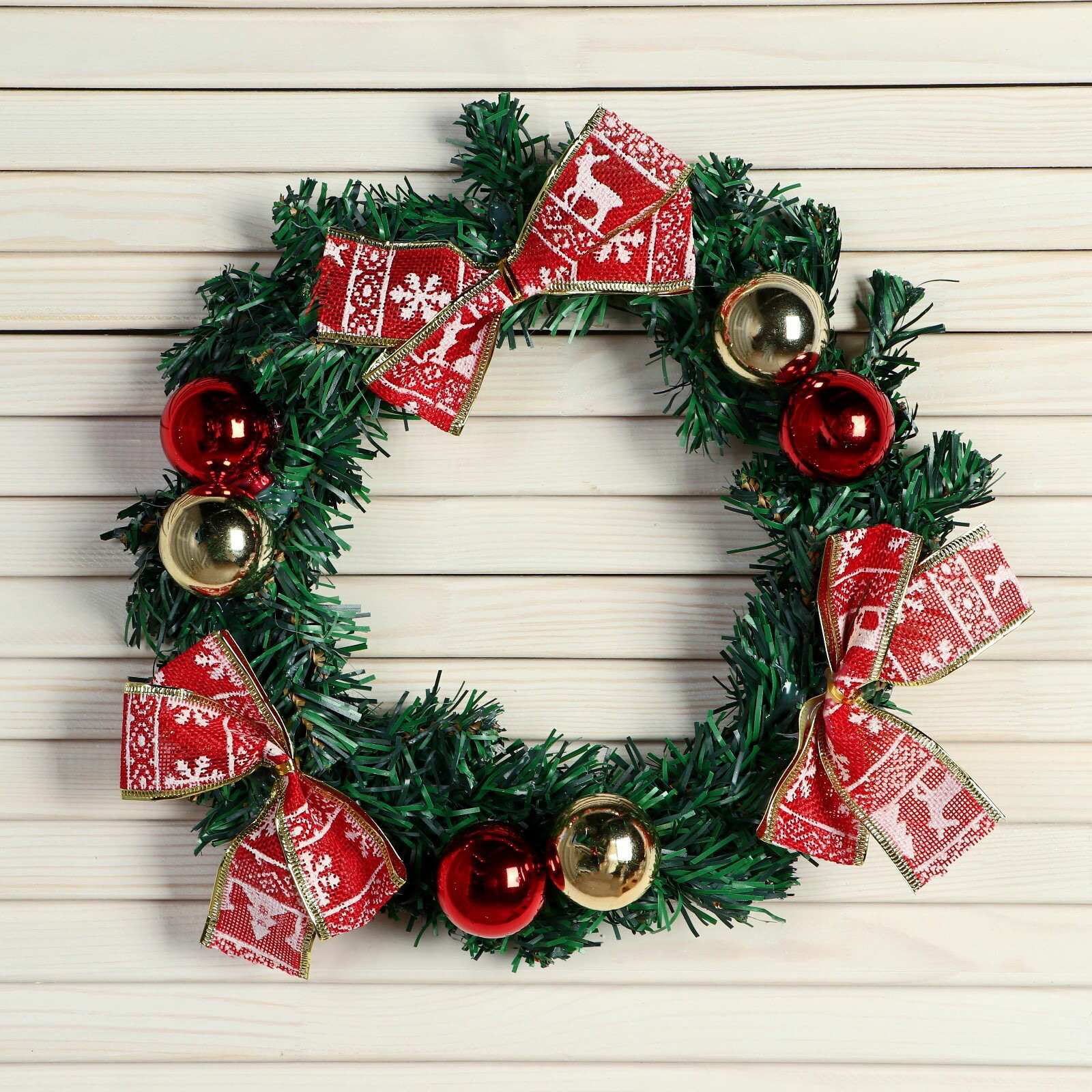 Венок новогодний d=22 см "Зимнее волшебство. Уютная сказка" с бантиками