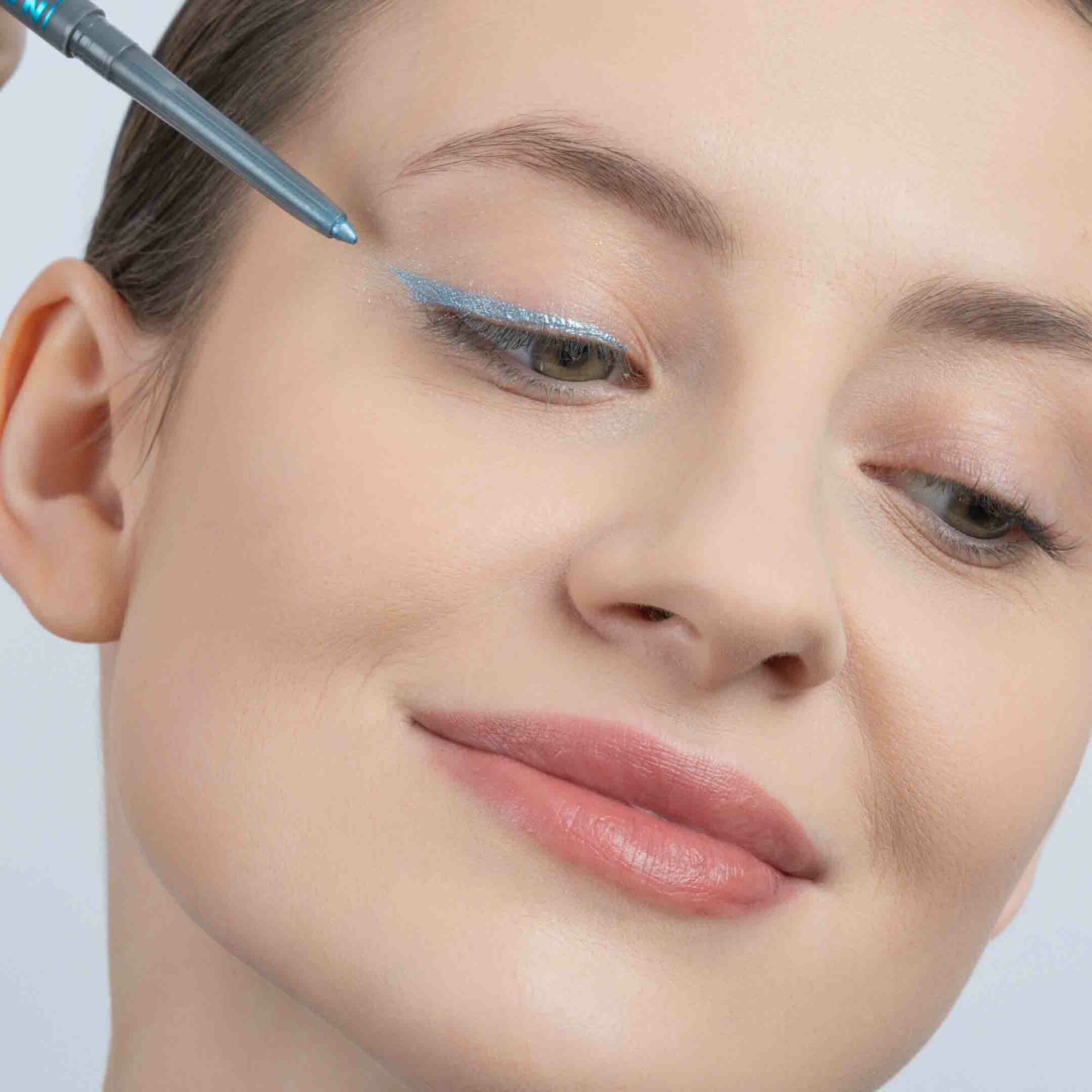 Карандаш для глаз Influence Beauty Neochrome, водостойкий, 2.5 г — фото 1