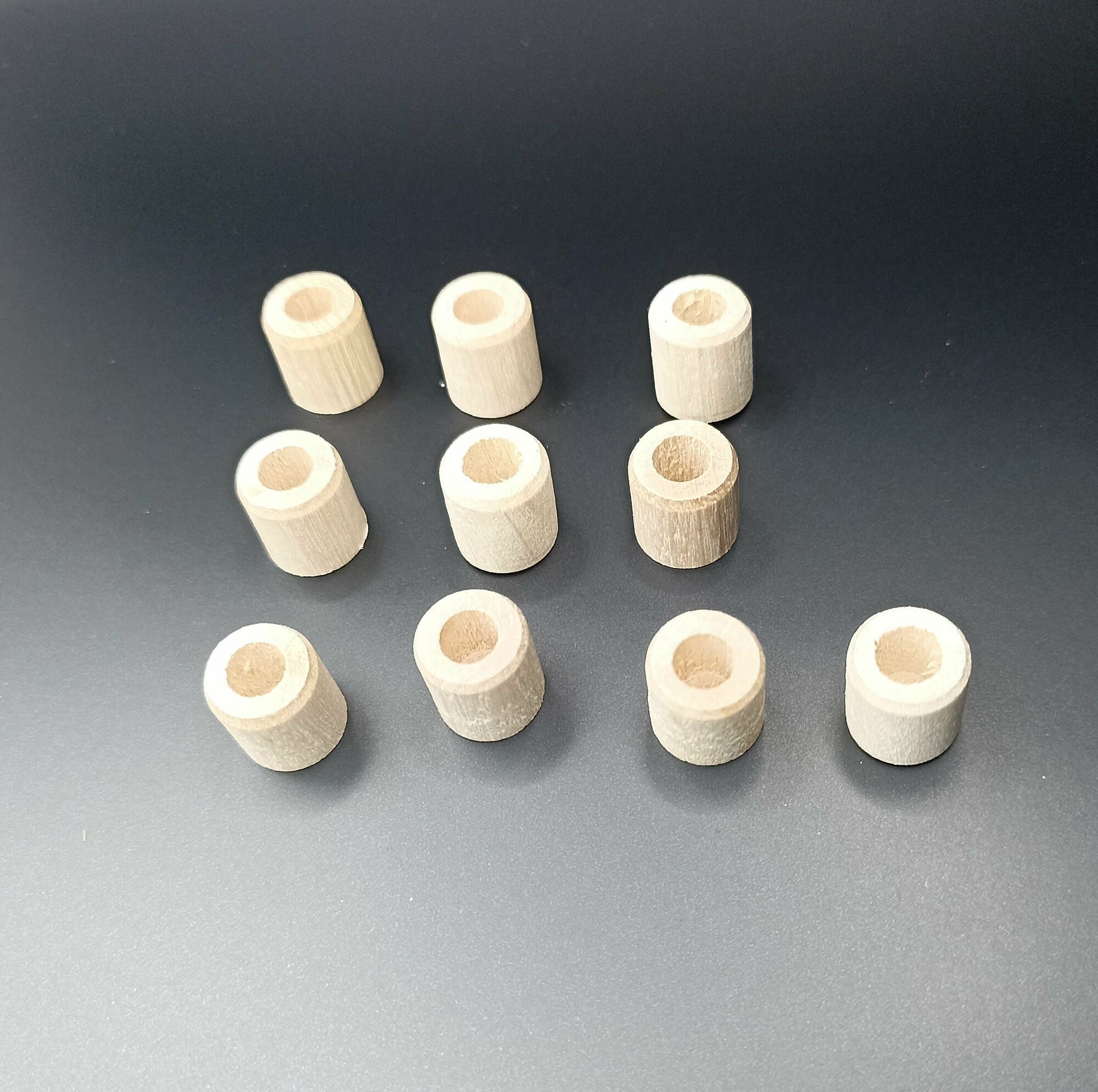 фото Деревянные рамные пробки 10 штук диаметр 10 мм длина 11 мм отверстие 5 мм, граб MEYNE Germany, для ремонта пианино и роялей