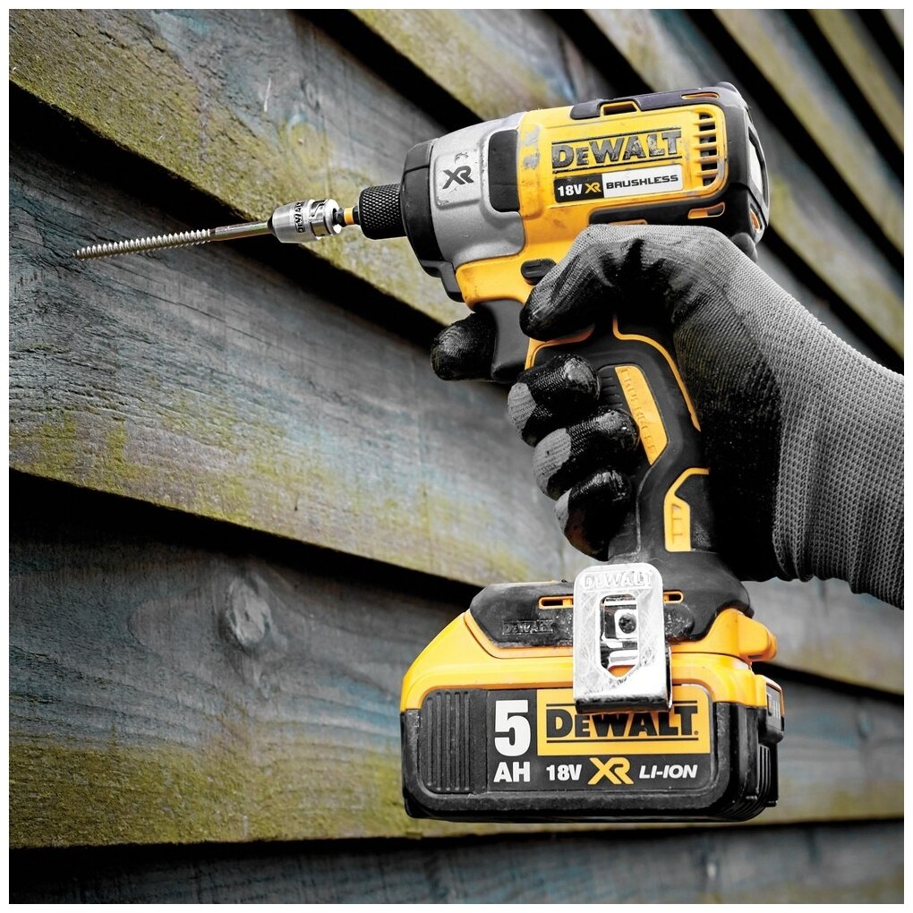 Винтоверт аккумуляторный DEWALT DCF887P2 - фотография № 3