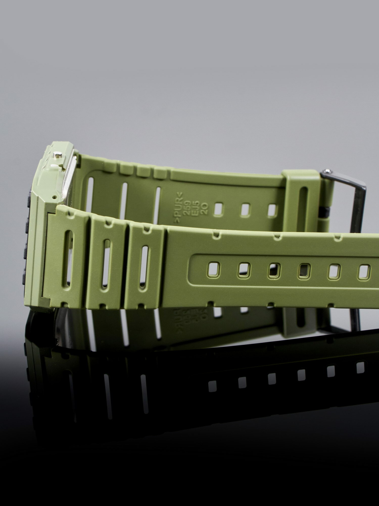 Наручные часы CASIO Спорт, зеленый — фото 1