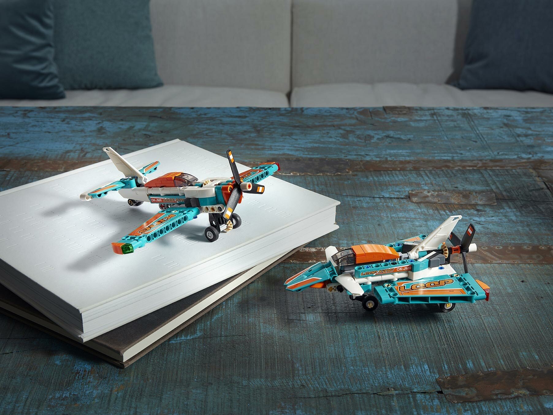 Конструктор LEGO Technic Гоночный самолёт - фотография № 16