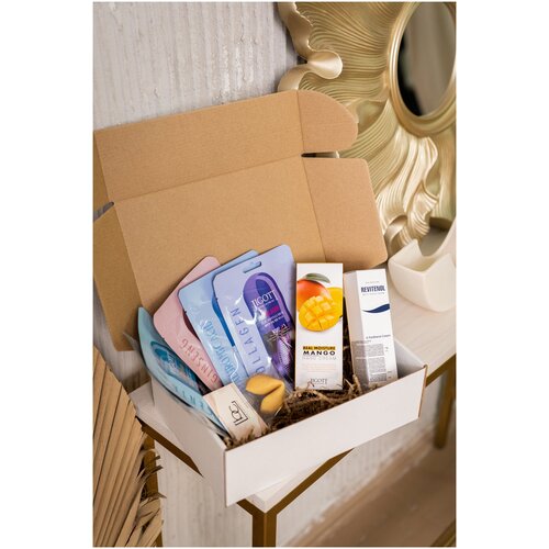 Подарочный набор женской косметики №8 / уходовая косметика