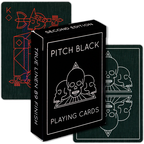 Pitch Black Second Edition, черные игральные карты от Cartamundi