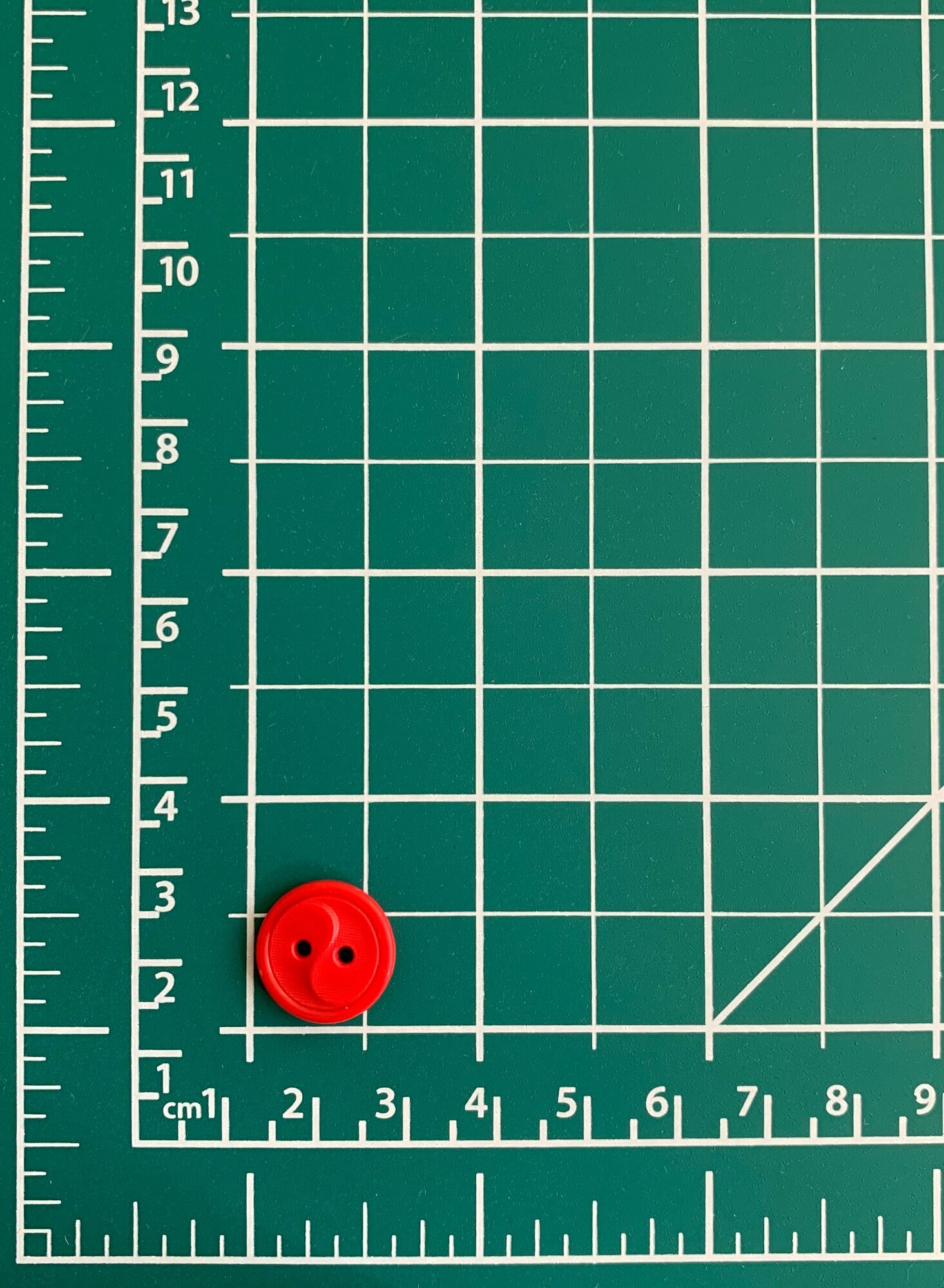 Пуговицы красные  15 мм  3 шт